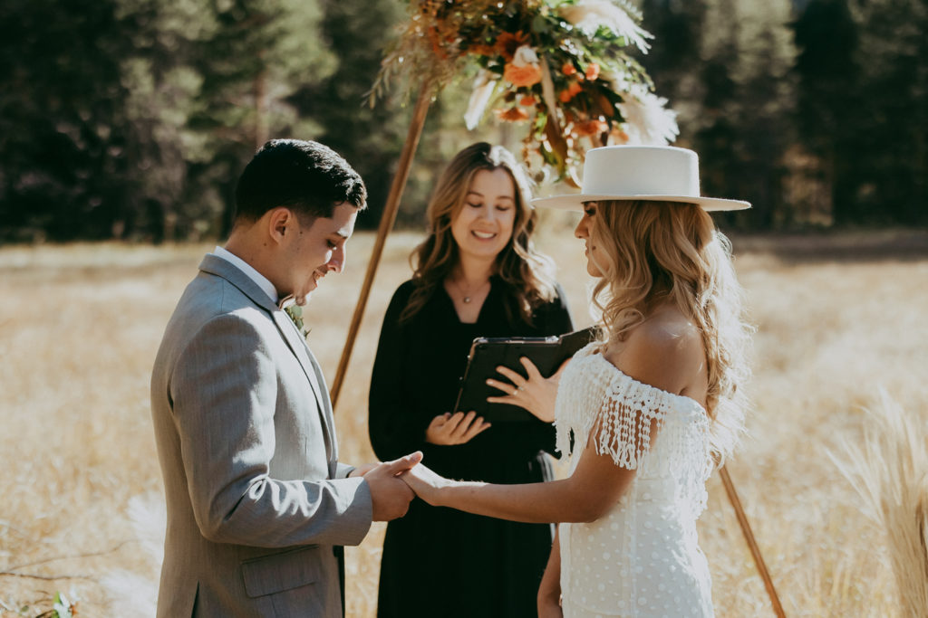 exchanging vows in tahoe